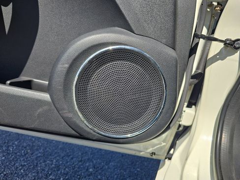 Used 2015 Honda CR-Z EX image 11