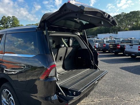 Used 2025 Lincoln Navigator Reserve AWD/4WD image 21