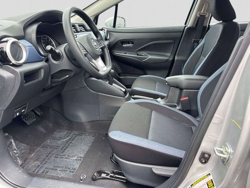 Used 2025 Nissan Versa SV w/ Trunk Package image 13