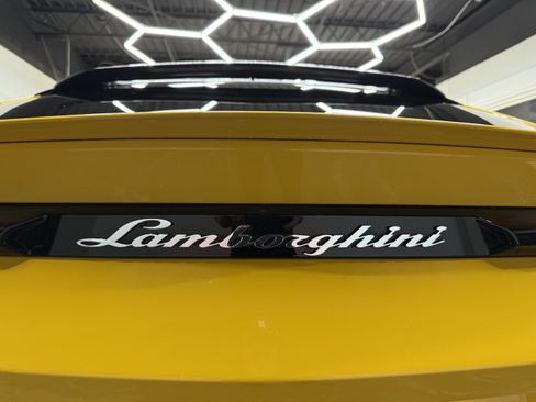 Used 2019 Lamborghini Urus AWD/4WD image 35