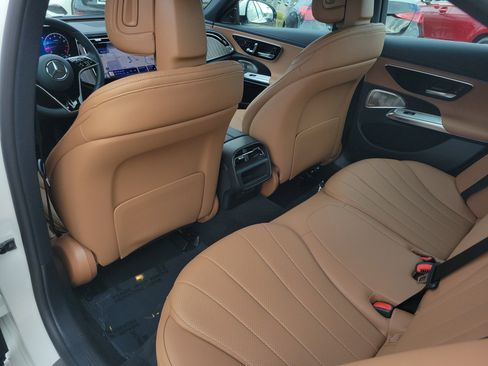Used 2024 Mercedes-Benz E 350 4MATIC Sedan image 14