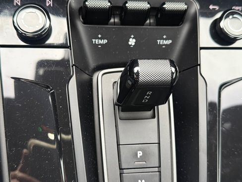 Used 2025 Porsche 911 Carrera 4 GTS image 38