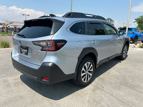Used 2024 Subaru Outback Premium AWD/4WD image 22