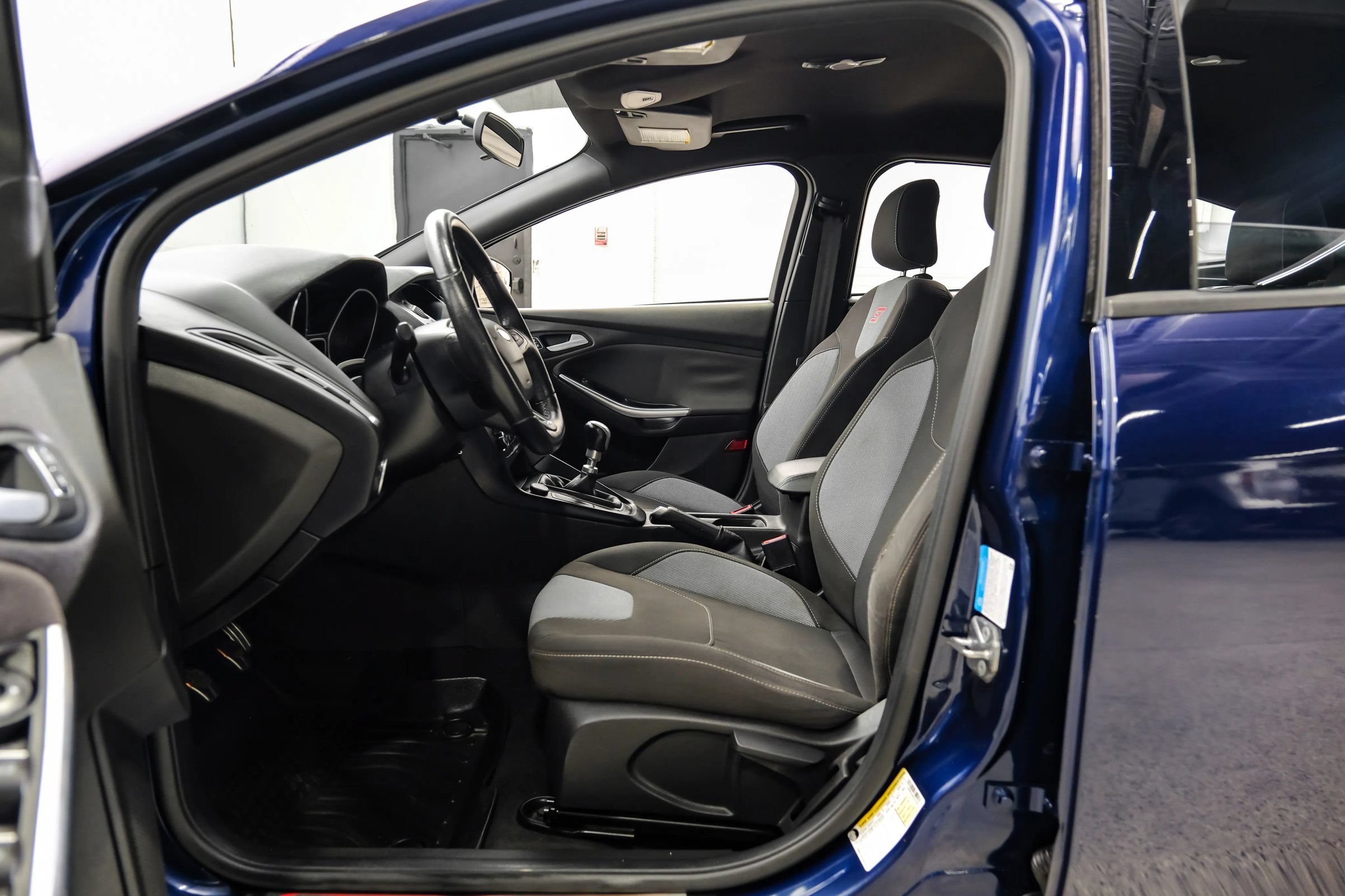 Used 2017 Ford Focus ST FWD image 15