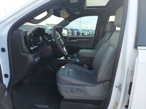 Used 2024 Chevrolet Silverado 2500 LT image 11