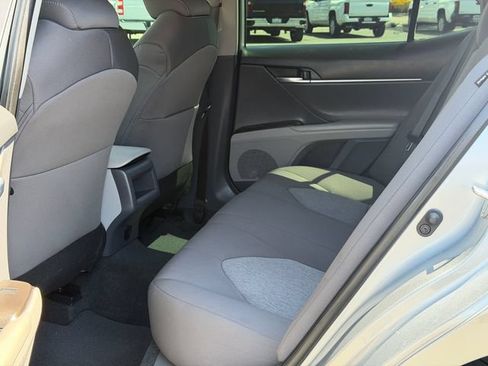 Used 2022 Toyota Camry LE w/ Carpet Mat Package (TMS) FWD image 16