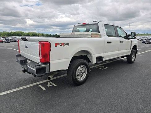 Used 2025 Ford F250 XL w/ FX4 Off-Road Package AWD/4WD image 8