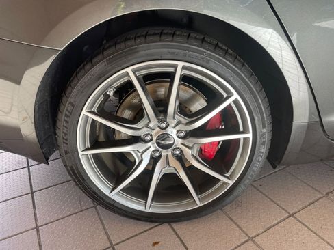 Used 2025 Genesis G70 2.5T image 31