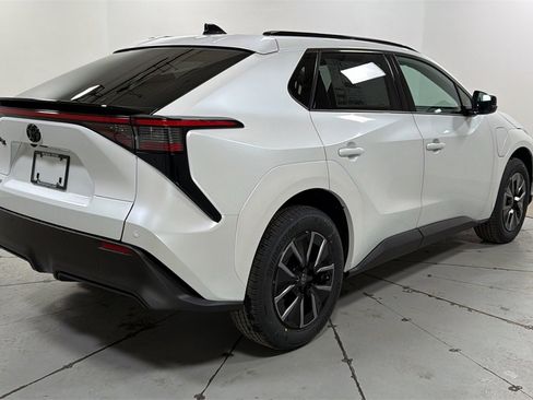 New 2026 Toyota bZ XLE Plus image 5