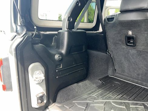 Used 2019 Jeep Wrangler Unlimited Sahara AWD/4WD image 28