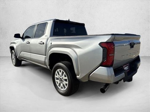 Used 2026 Toyota Tacoma SR5 RWD image 8