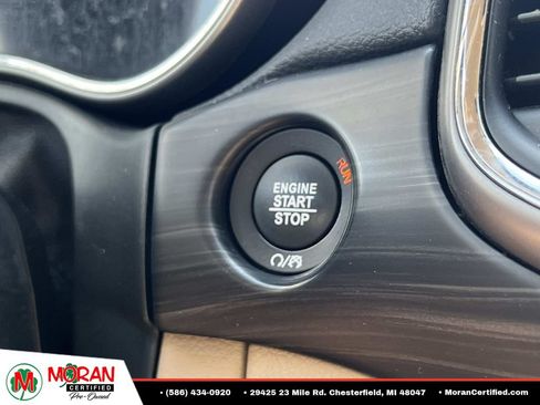 Used 2021 Jeep Grand Cherokee Laredo AWD/4WD image 28