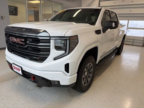 Used 2024 GMC Sierra 1500 AT4 w/ Technology Package AWD/4WD image 6