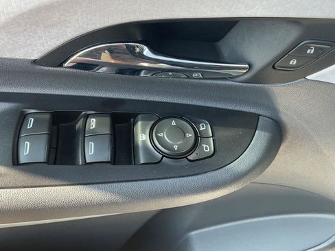 Used 2021 Chevrolet Bolt Premier w/ Infotainment Package image 17