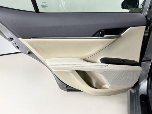 Used 2019 Toyota Camry XLE w/ Driver Assist Package FWD image 28