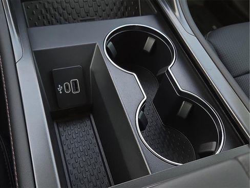 New 2026 Lincoln Nautilus Premier image 21