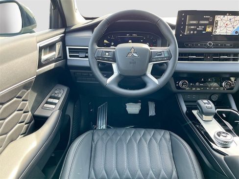 New 2026 Mitsubishi Outlander SEL image 23