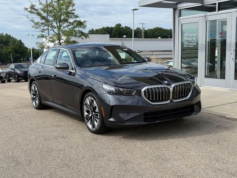 Used 2026 BMW 540i xDrive AWD/4WD image 1