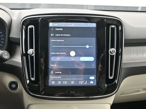 New 2026 Volvo XC40 B5 Ultra w/ Protection Package Premier image 17