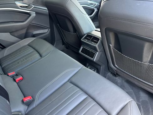 Used 2021 Audi e-tron Premium w/ Convenience Plus Package image 30