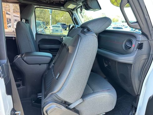 Used 2025 Jeep Wrangler Rubicon image 43