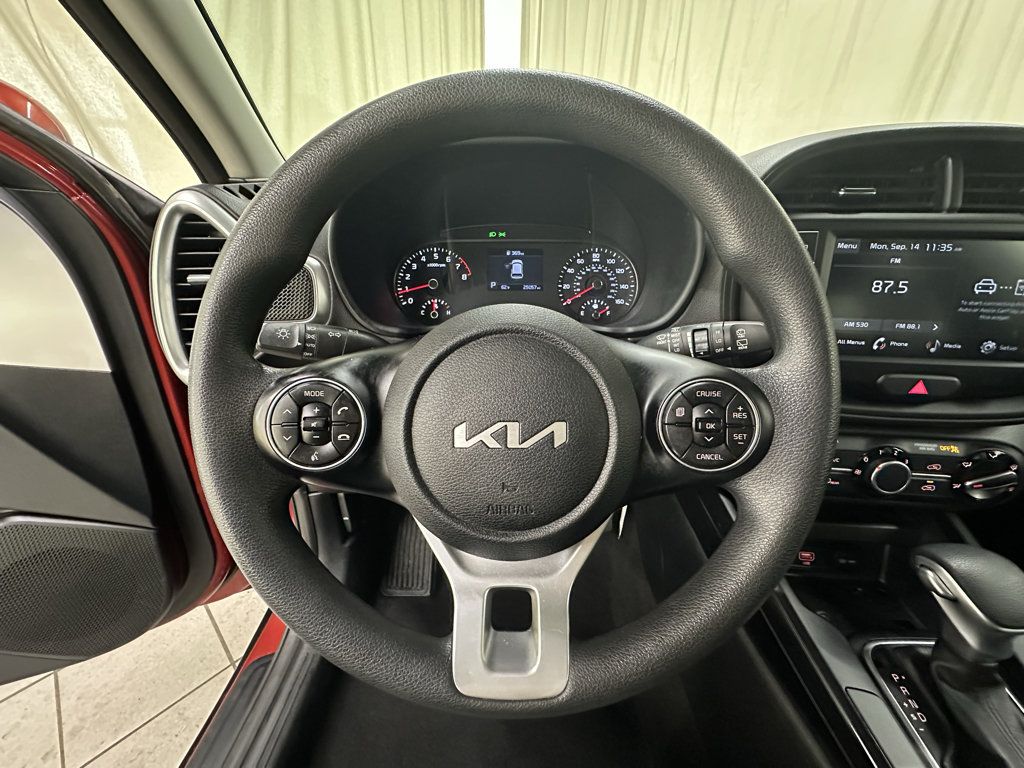 Used 2022 Kia Soul LX FWD image 24