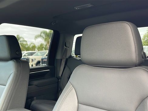 New 2026 GMC Sierra 2500 SLT w/ X31 Off-Road Package image 13