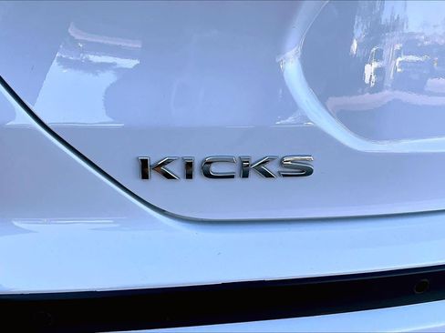 Certified 2024 Nissan Kicks SV image 29