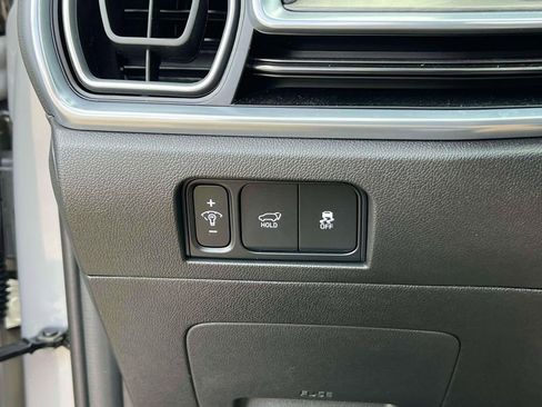 Used 2025 Kia Sorento SX image 21