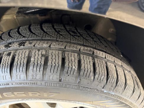 Used 2017 Chevrolet Equinox LT w/ Convenience Package image 37