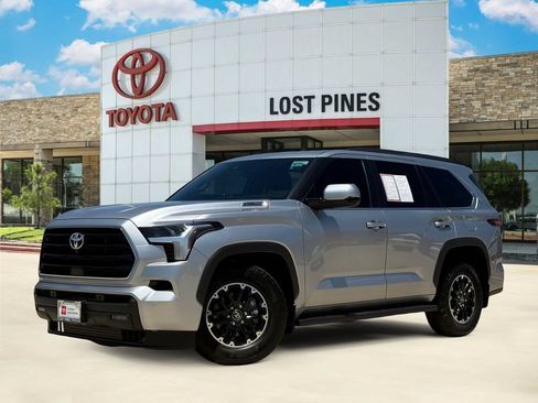 Used 2025 Toyota Sequoia SR5 w/ SR5 Premium Package AWD/4WD image 1