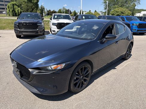 Used 2025 MAZDA MAZDA3 s Sport FWD image 4
