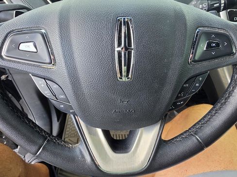 Used 2018 Lincoln MKX Premiere FWD image 11
