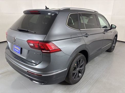 Used 2024 Volkswagen Tiguan SE AWD/4WD image 8