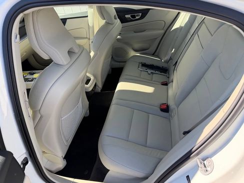 Used 2024 Volvo S60 B5 Core FWD image 9