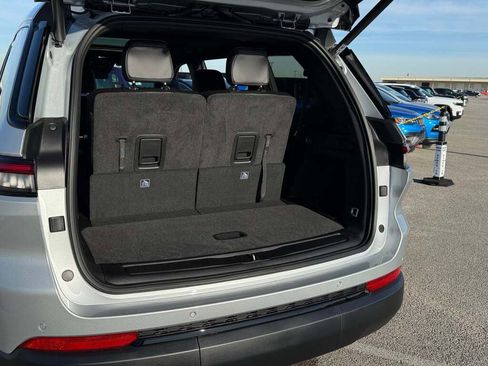 New 2025 Jeep Grand Cherokee L Limited image 20