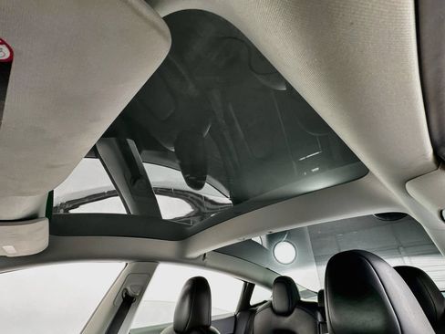 Used 2023 Tesla Model 3 Standard Range RWD image 12