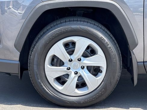 Certified 2020 Toyota RAV4 LE w/ Carpet Mat Package FWD image 34