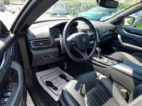 Used 2023 Maserati Levante Modena AWD/4WD image 16