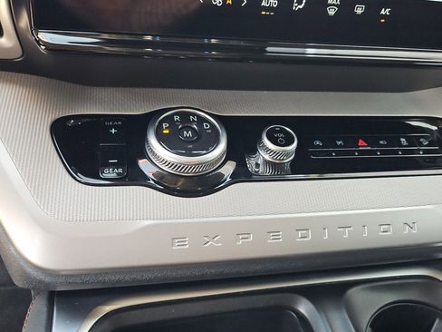 Used 2025 Ford Expedition Max Active image 22