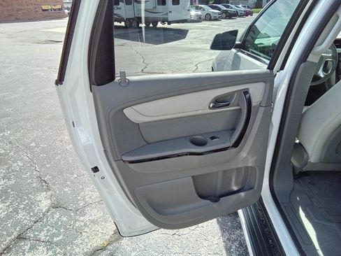 Used 2017 Chevrolet Traverse Premier AWD/4WD image 12