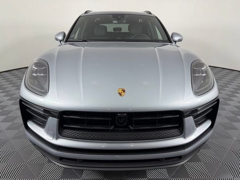 Certified 2024 Porsche Macan AWD/4WD image 8
