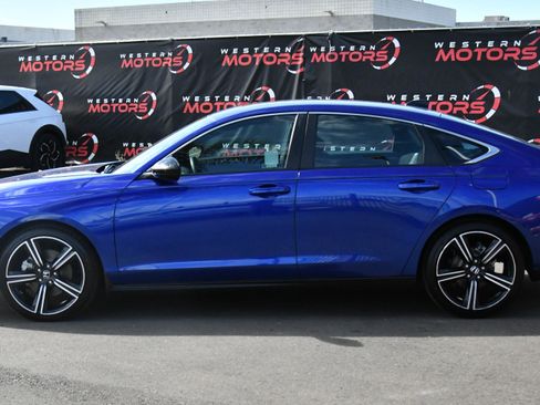 Used 2024 Honda Accord Sport image 4