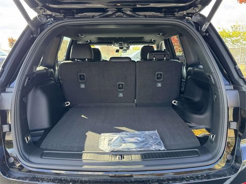 New 2025 Jeep Grand Cherokee Altitude image 29