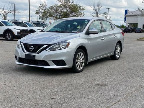 Used 2019 Nissan Sentra SV image 3