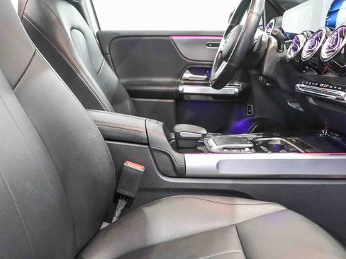 Certified 2022 Mercedes-Benz GLB 250 image 17