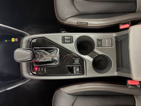 Certified 2025 Subaru Crosstrek 2.5i Limited w/ Crosstrek Mirror Package image 17