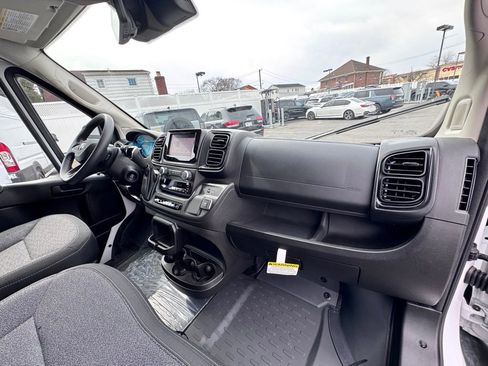 Used 2025 RAM ProMaster 3500 w/ Crew Van Package image 21