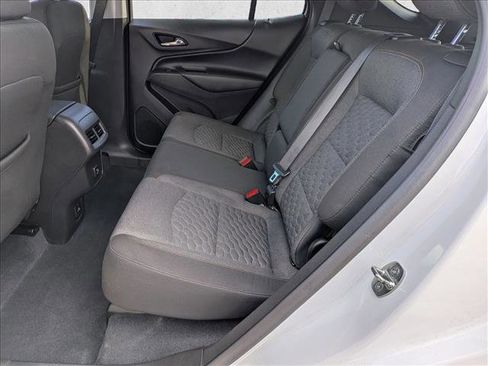 Used 2021 Chevrolet Equinox LT image 17