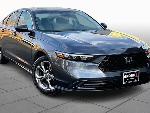 Used 2024 Honda Accord EX image 2